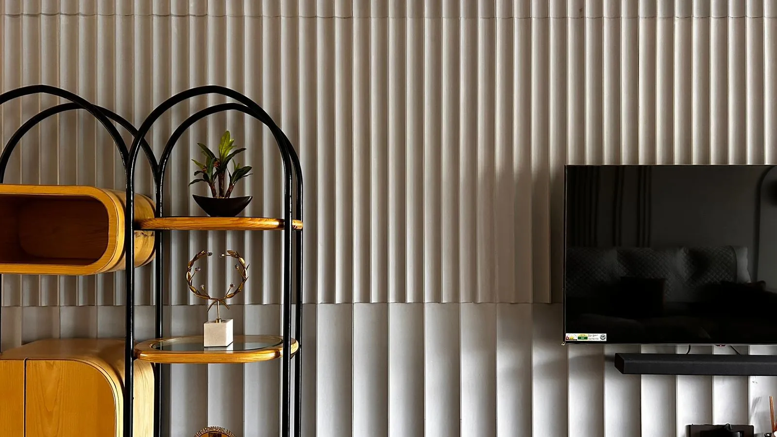 Fluted panels — Living room · TV wall